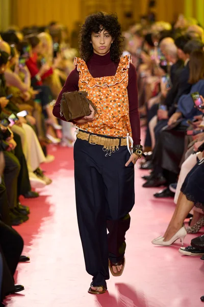 Look 27
